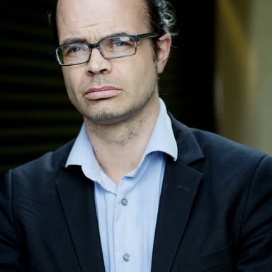 Portrettbilde av Hans Olav Lahlum